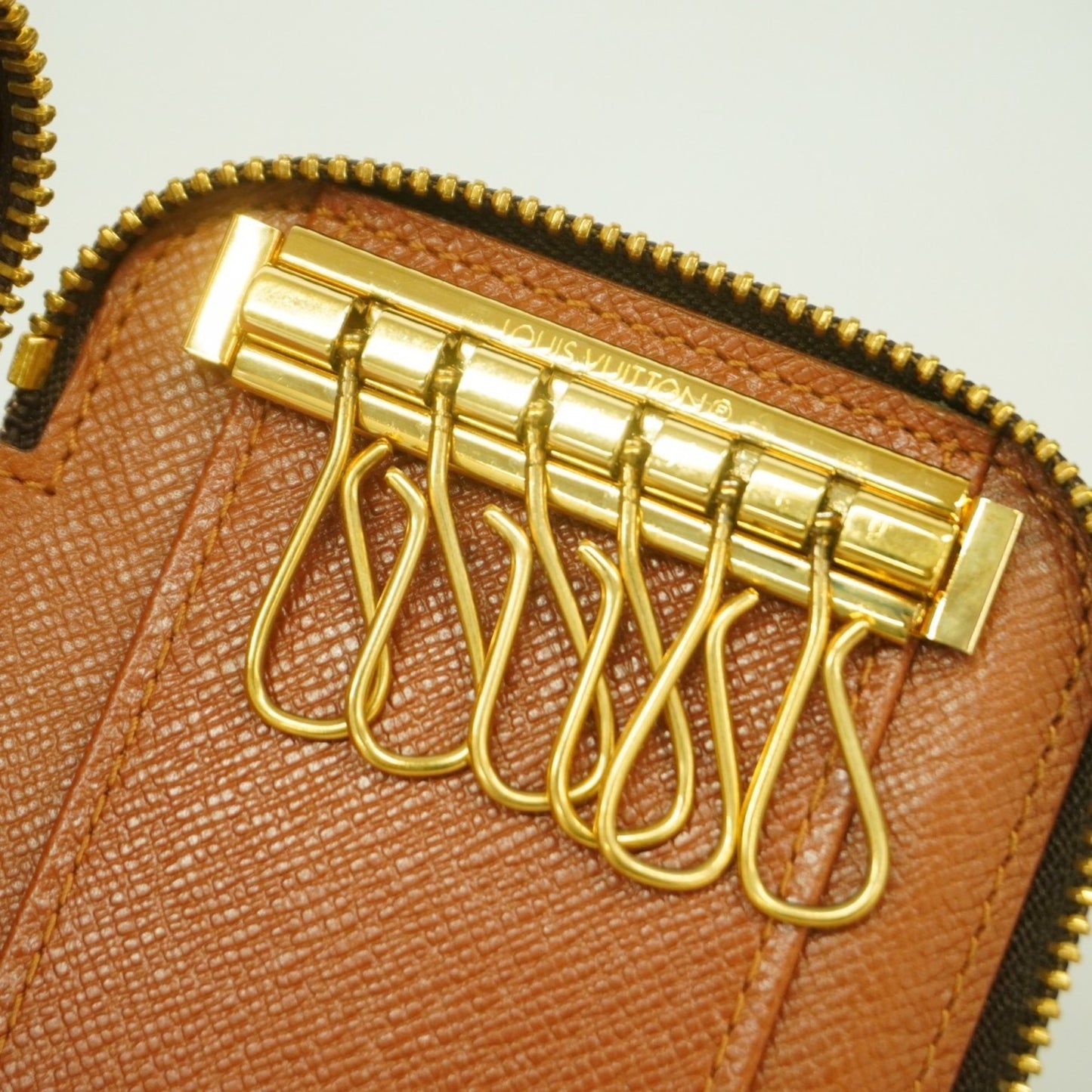 Louis Vuitton Monogram Pochette 6 Cls Key Case M62610 Brown