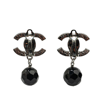 Chanel Coco Mark Swing Earrings In Silver