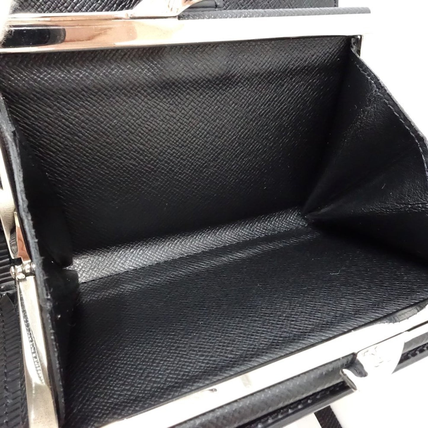 Louis Vuitton Louis Vuitton Epi Bi-Fold Wallet M63642