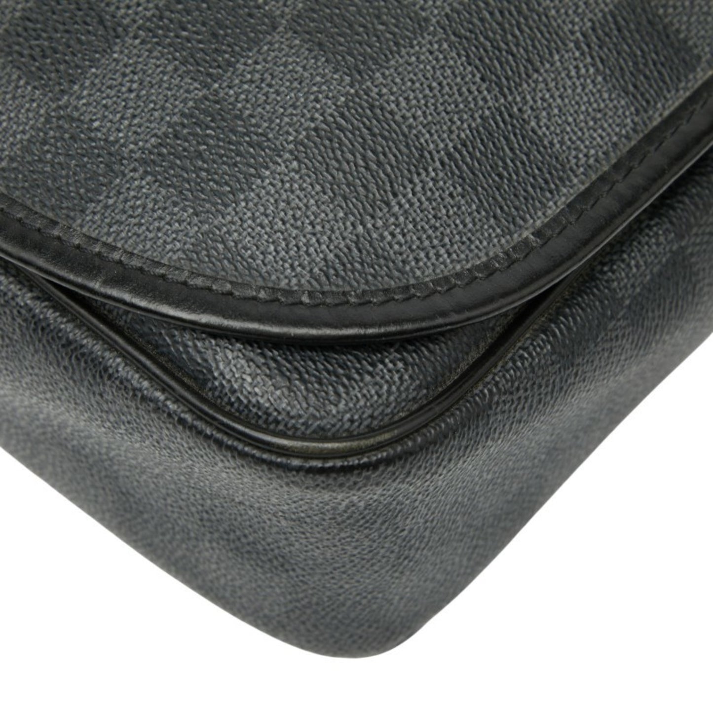 Louis Vuitton Damier Graphite Daniel Mm Crossbody Shoulder Bag N58029 Black Leather