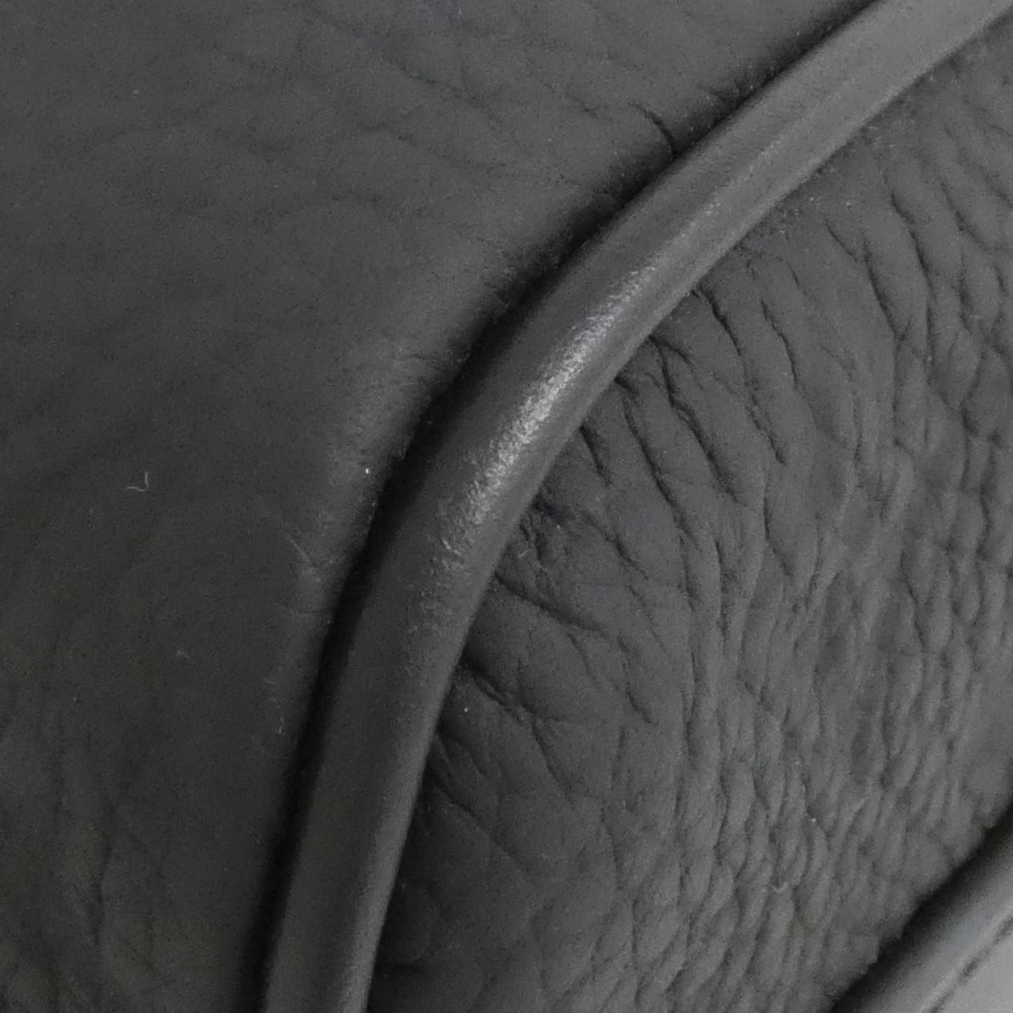 Louis Vuitton Taurillon Monogram Keepall Bandouliere 25Cm Boston Bag M20900