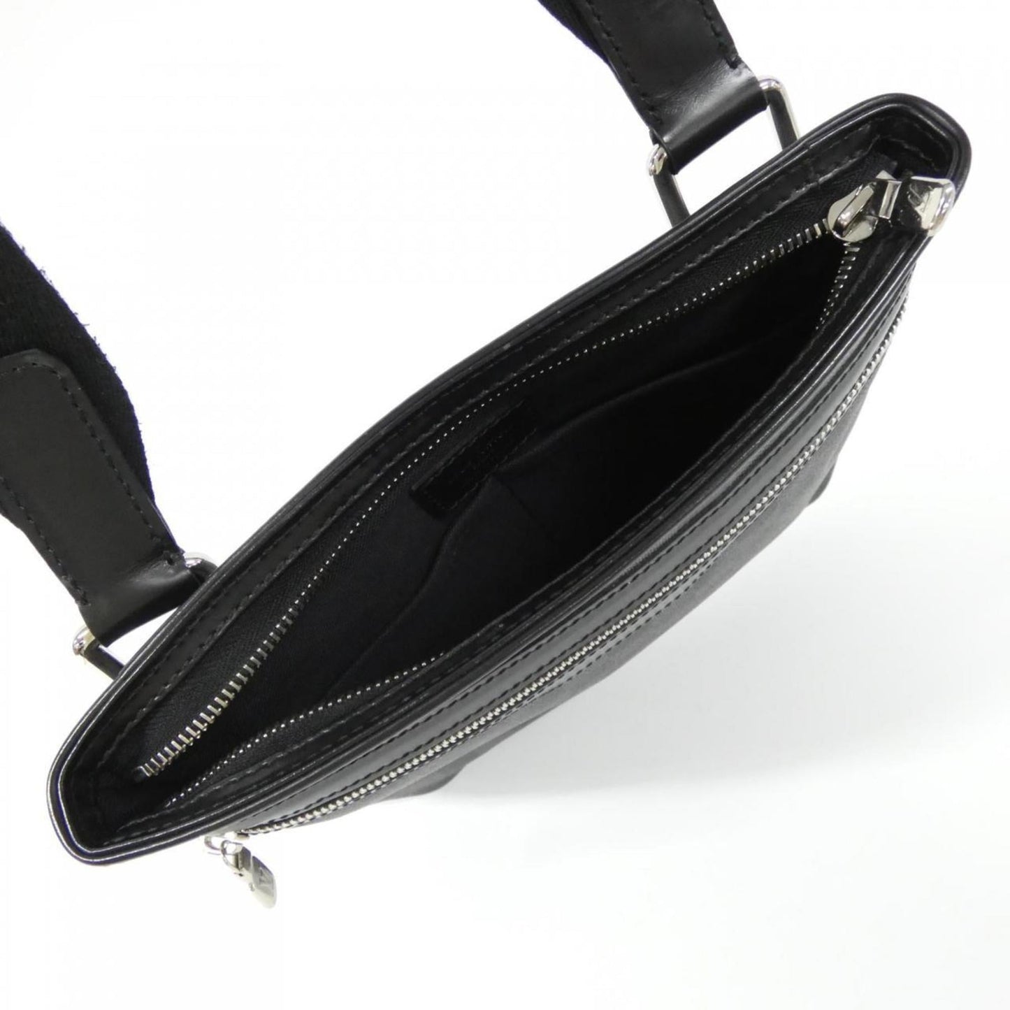 Canvas Louis Vuitton Shoulder Bag Coated