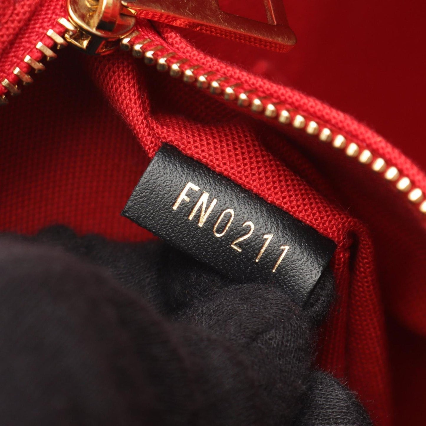 Louis Vuitton On The Go Gm Shoulder Bag In Coated Canvas And Leather With Monogram Giant Reverse