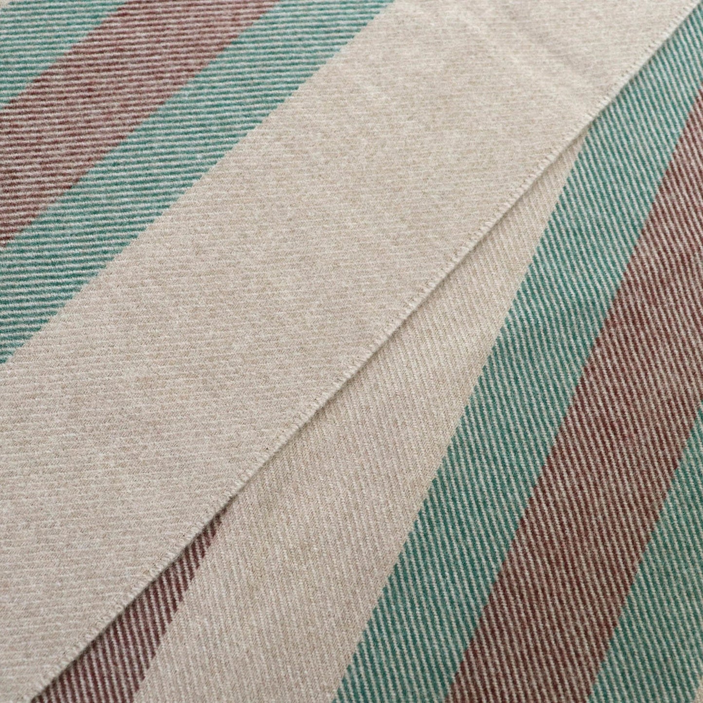 Gucci 387574 4G200 100% Wool Sherry Line Fringed Shawl/Stole/Scarf