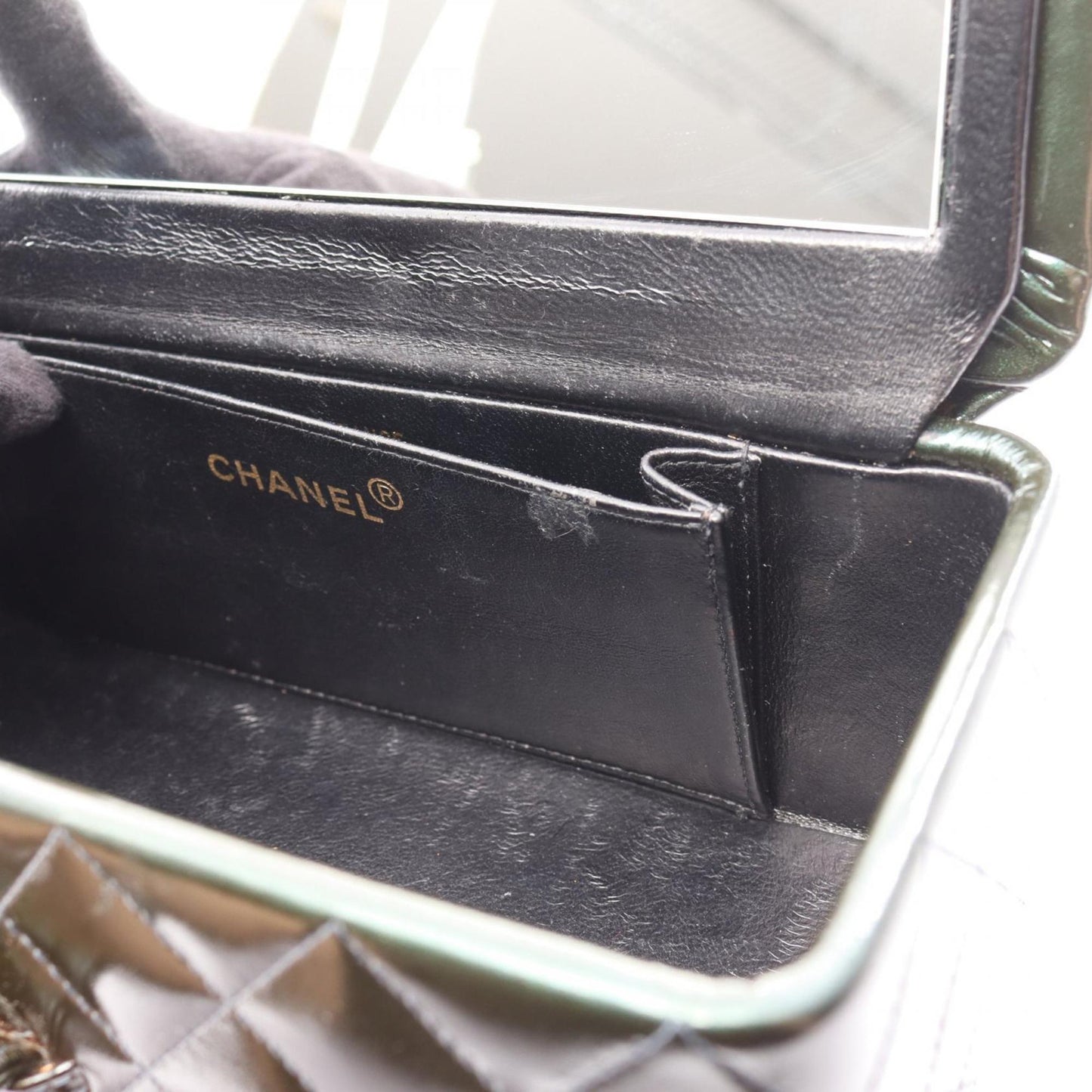 Chanel Matelasse Handbag In Patent Leather