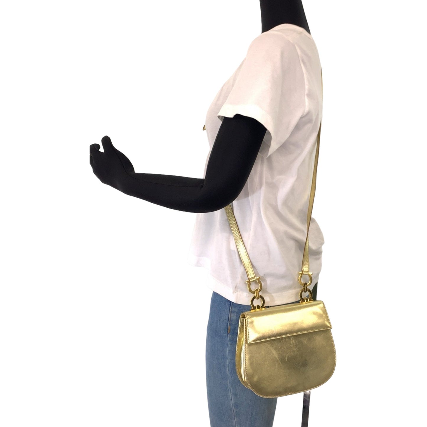 Salvatore Ferragamo Vintage Gancini Gold Hardware Leather Metallic P213151 Shoulder Bag Crossbody