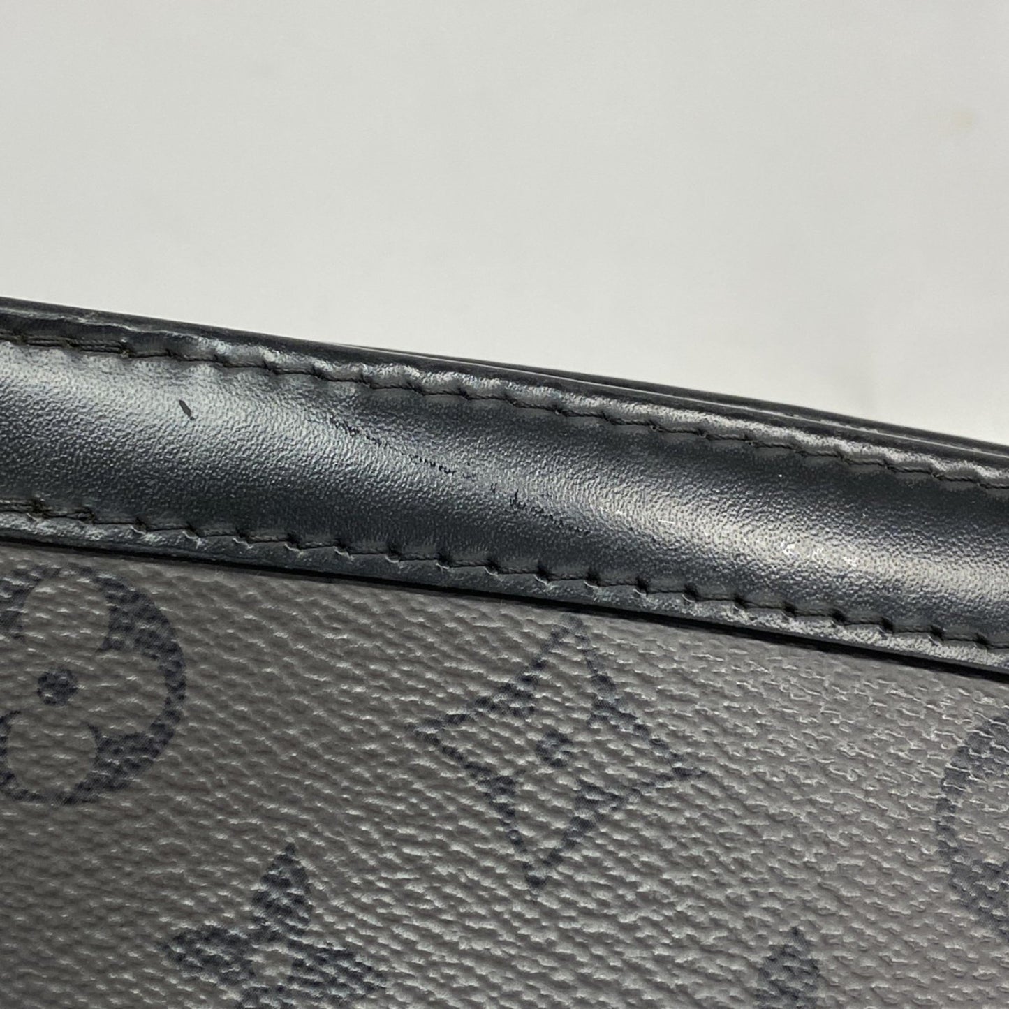 Louis Vuitton Monogram Eclipse Reverse Pochette Voyage Clutch Bag M69535 Gray/Black