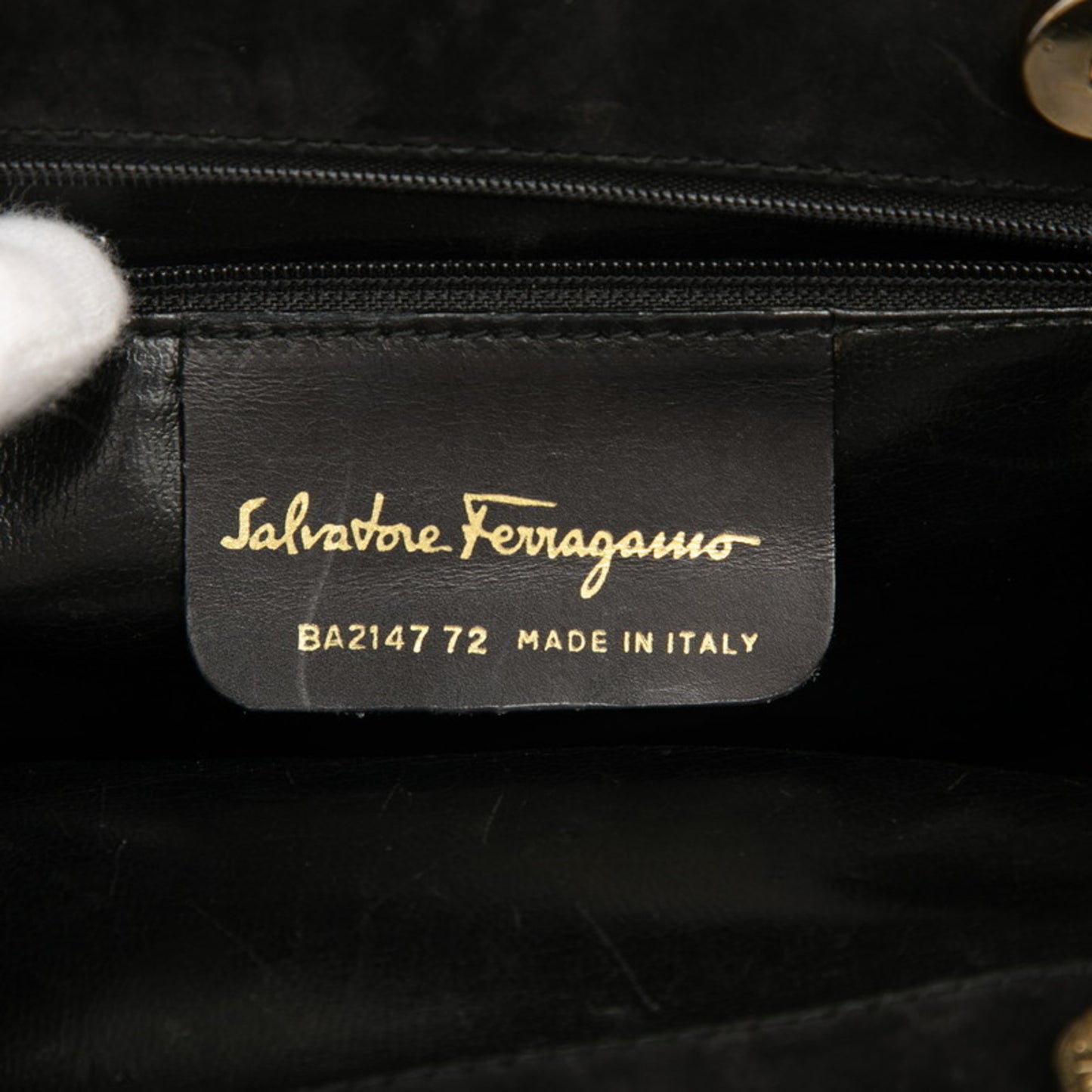 Salvatore Ferragamo Crossbody Shoulder Bag In Black