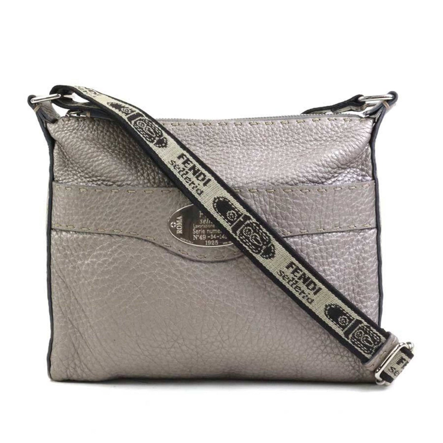 Fendi Selleria Shoulder Bag In Leather