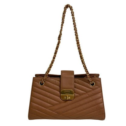 Chanel Accordion Gabriel Shoulder Bag For Women