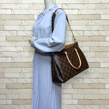 Monogram Louis Vuitton Shoulder Bag