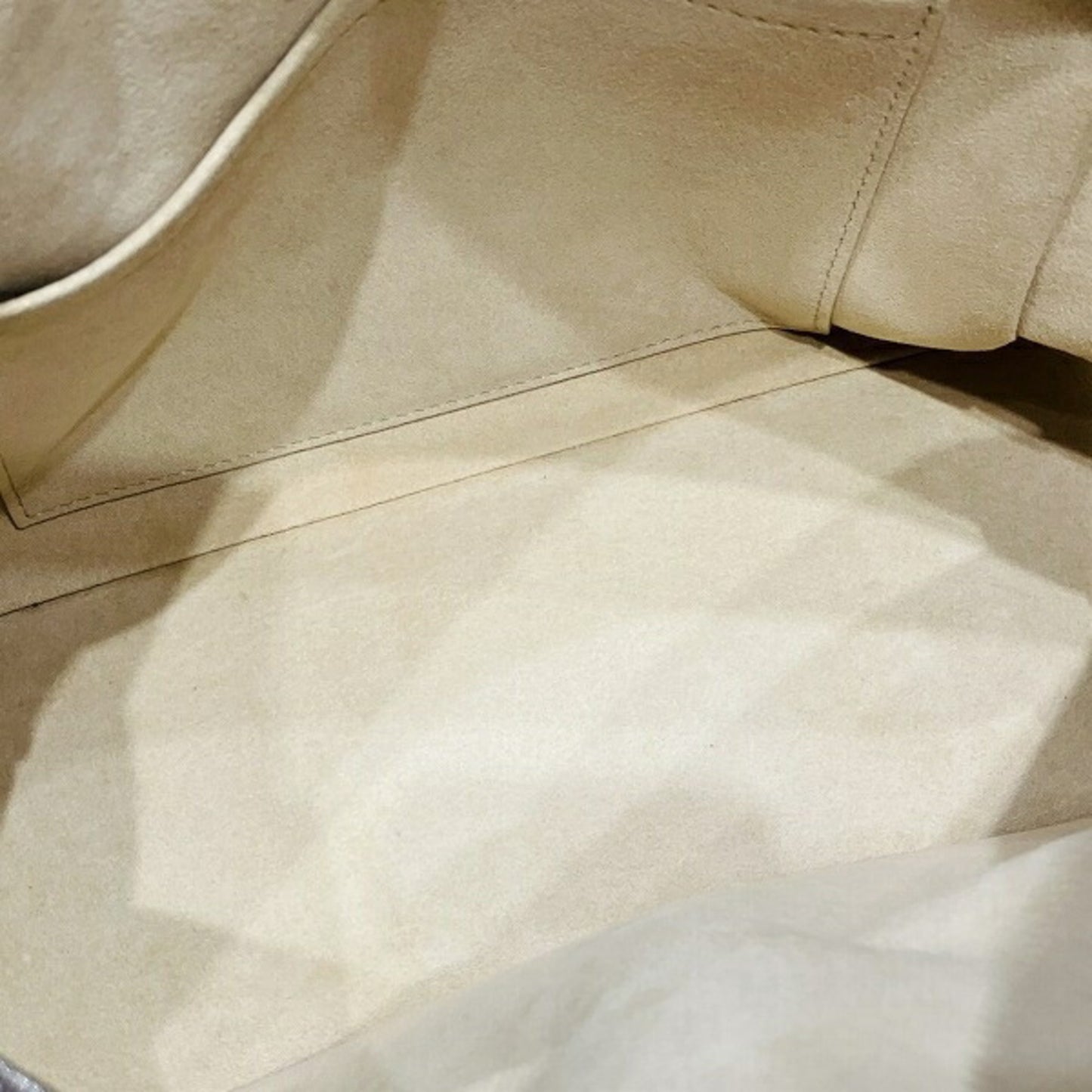 Louis Vuitton Monogram Manhattan Pm M40026