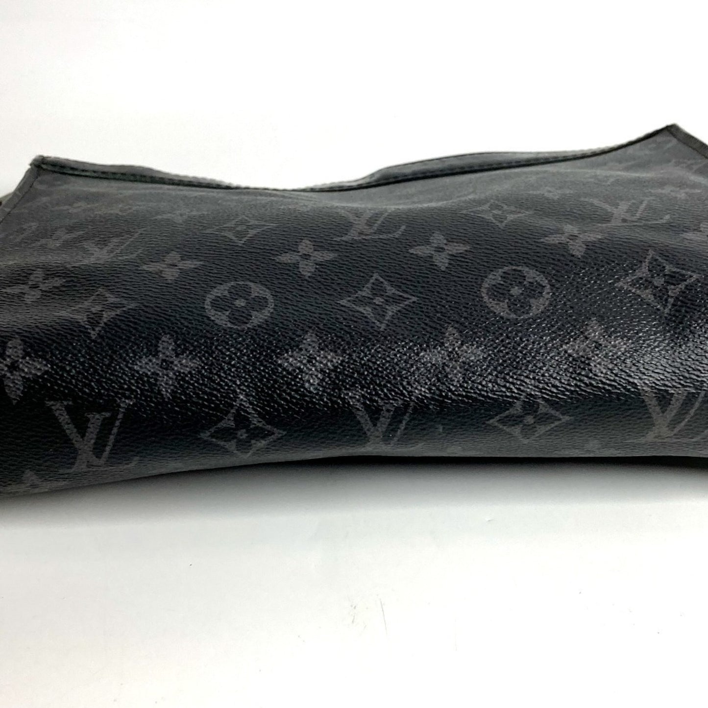 Louis Vuitton M61692 Monogram Eclipse Pochette Voyage Mm