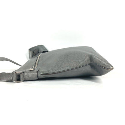 Louis Vuitton M32630 Taiga Sasha Bag Crossbody Pochette Shoulder Leather