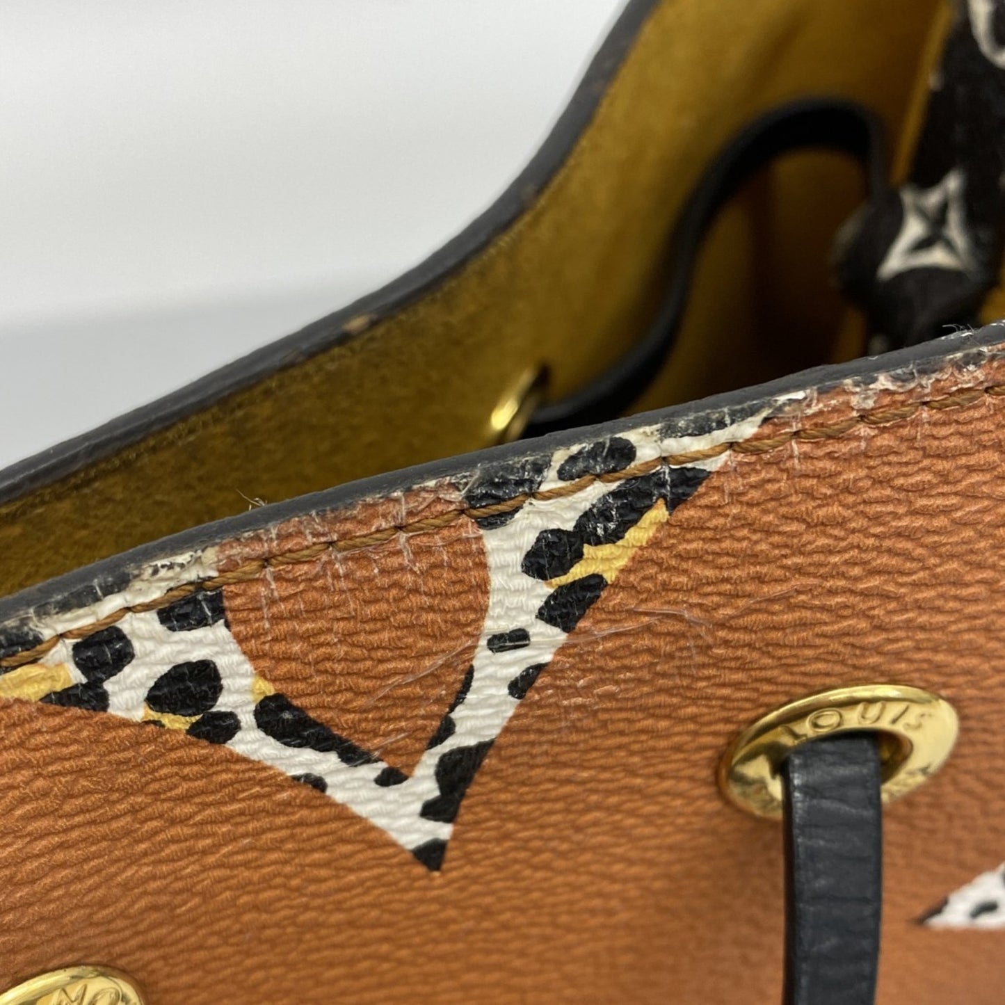 Louis Vuitton Monogram Jungle Neonoe Shoulder Bag M44717 Caramel