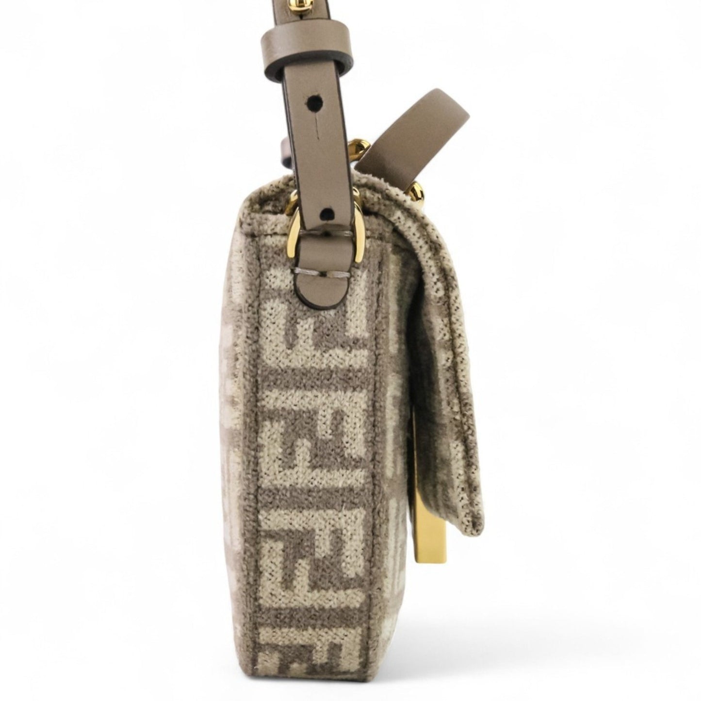 Fendi Zucca Baguette Tapestry Fabric Phone Pouch Shoulder Bag 7As142 Greige