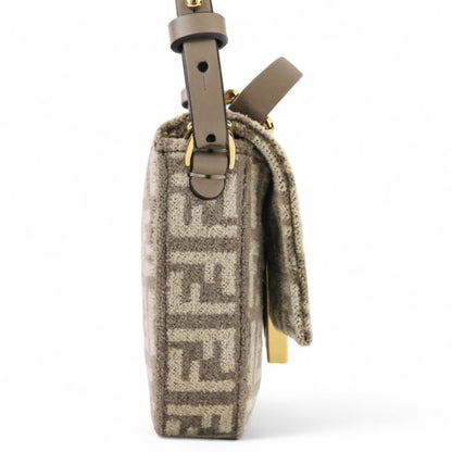 Fendi Zucca Baguette Tapestry Fabric Phone Pouch Shoulder Bag 7As142 Greige