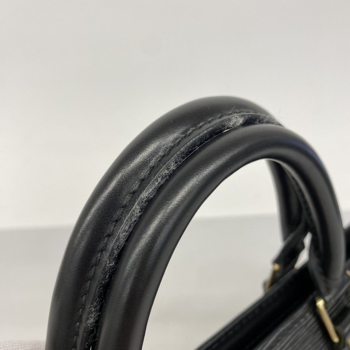 Louis Vuitton Epi Sac Triangle Handbag M52092 Noir