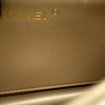 Chanel Chain Shoulder Bag Matelasse Coco Mark Leather Clear Pearl As0585 Chanel