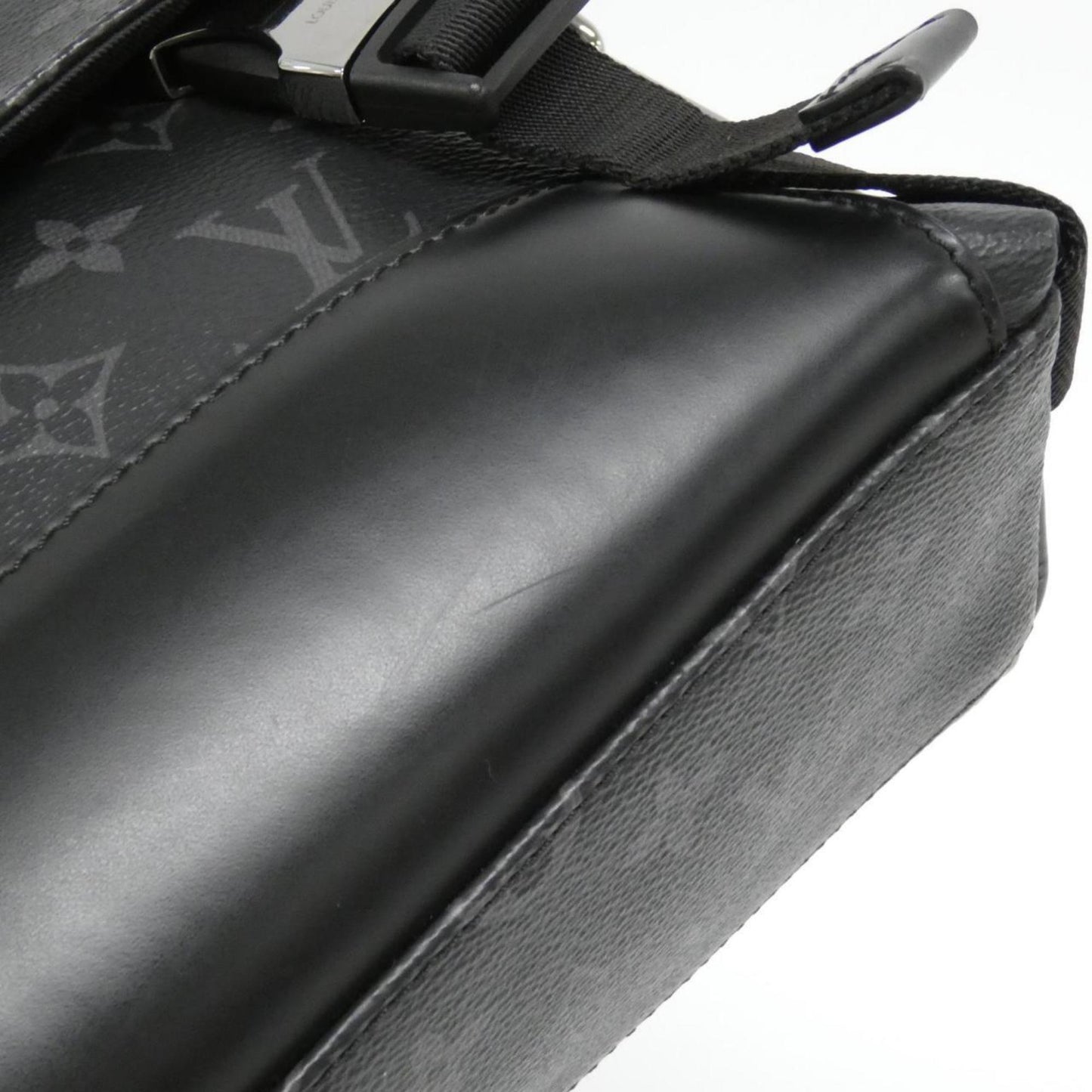 Louis Vuitton Monogram Eclipse Messenger Voyage Pm M40511 Shoulder Bag