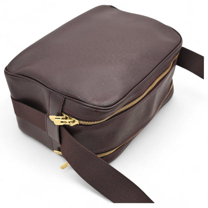 Louis Vuitton Taiga Reporter Shoulder Bag