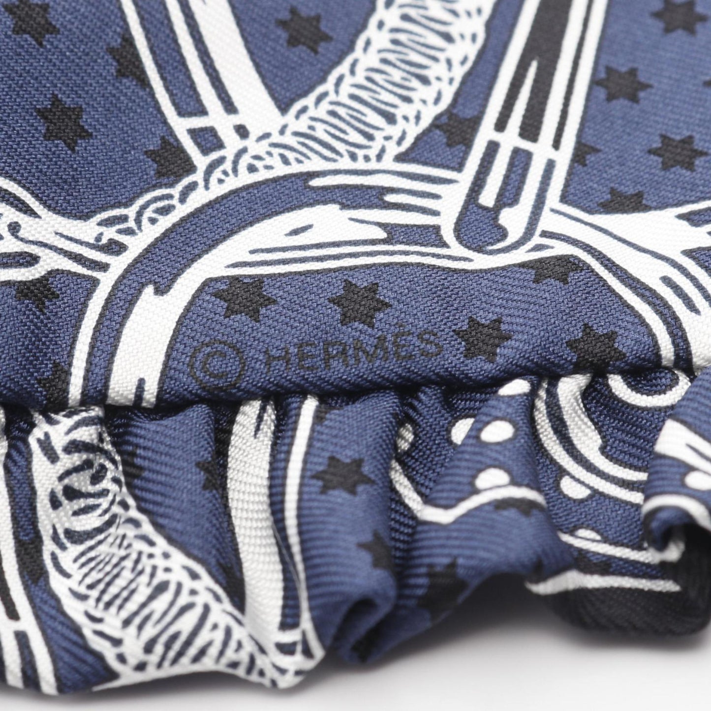 Hermes Herms Twilly Eperon D'Or Bandana Silk Scarf For Women In Navy