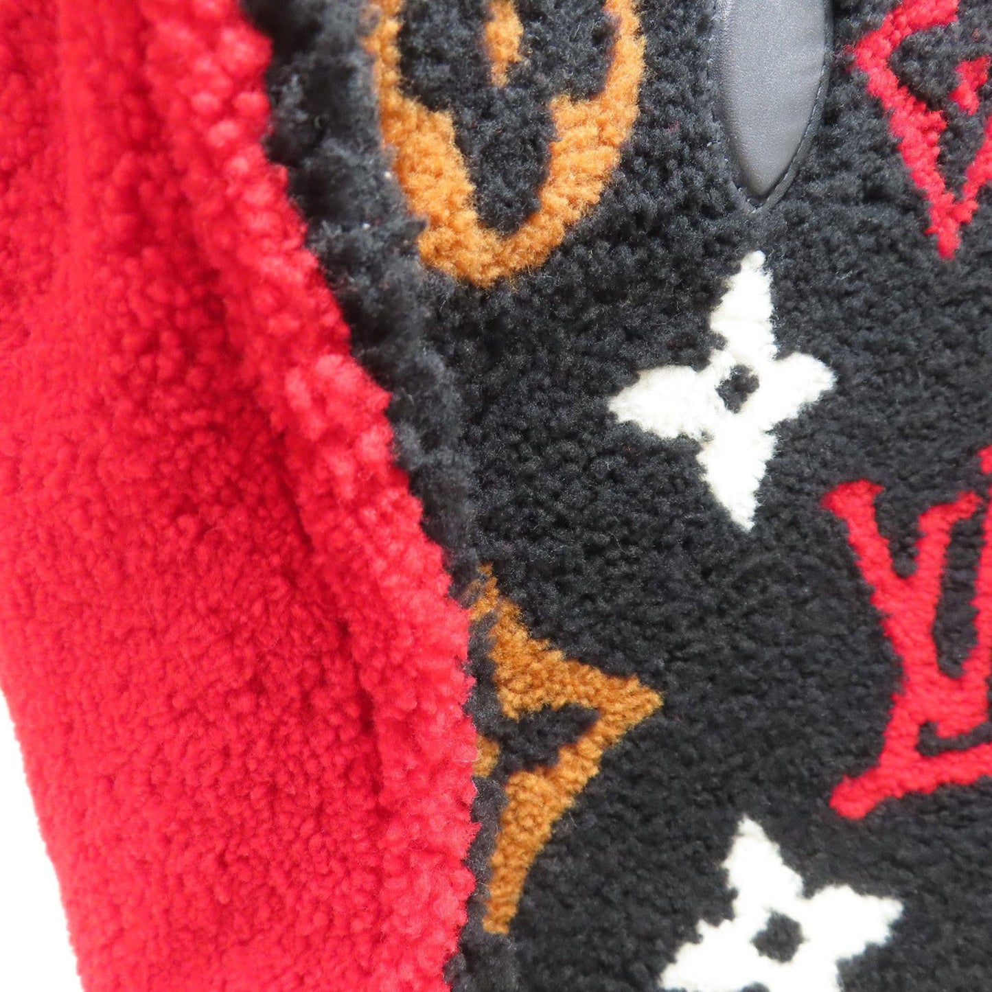 Louis Vuitton M55421 Monogram Teddy On The Go Gm Tote Bag In Shearling