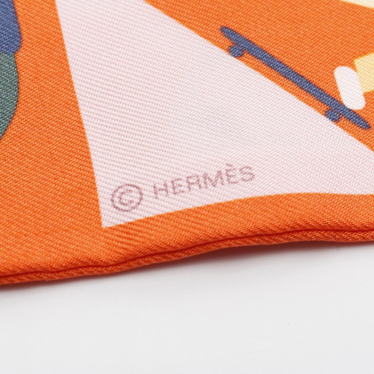Hermes Herms Twilly Figures Libres Silk Scarf