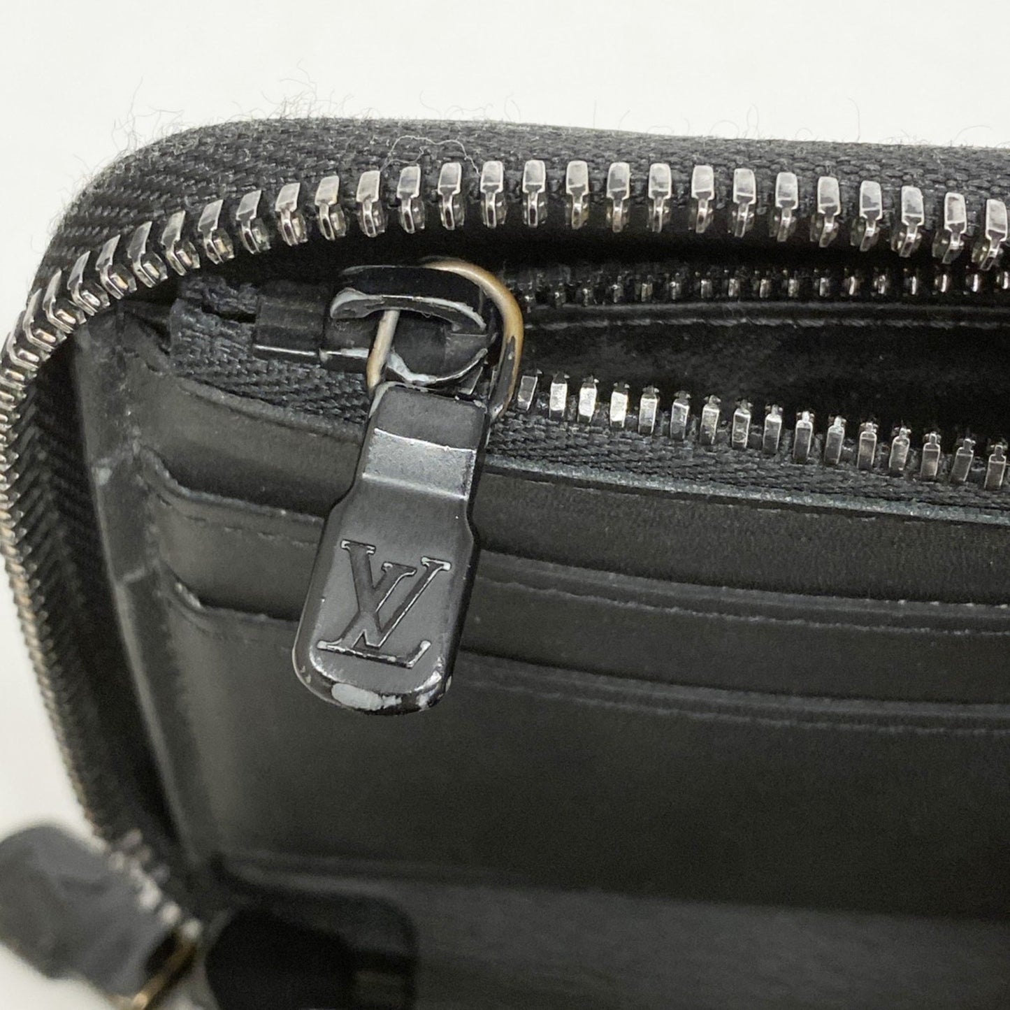 Louis Vuitton Monogram Shadow Zippy Wallet Vertical M62902 Black