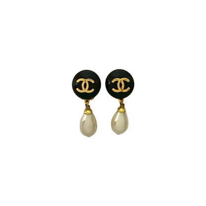 96P Chanel Vintage Coco Mark Faux Pearl Earrings And Ear Cuff