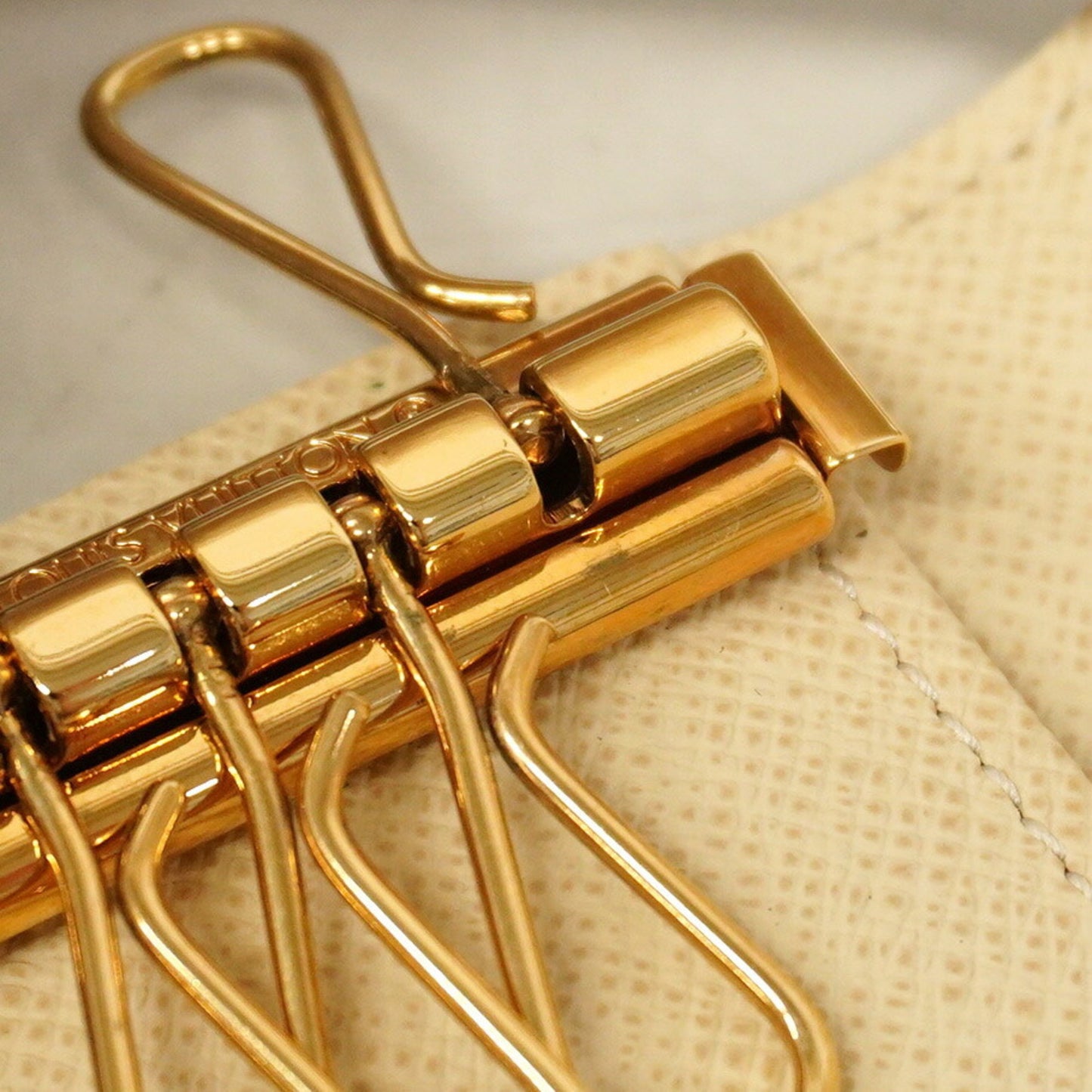 Louis Vuitton Damier Azur Multicle 4 Key Case N60020 White