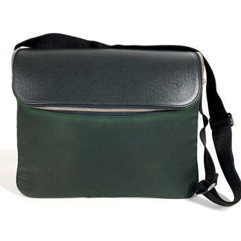 Louis Vuitton M30862 Taiga Taimir Shoulder Bag