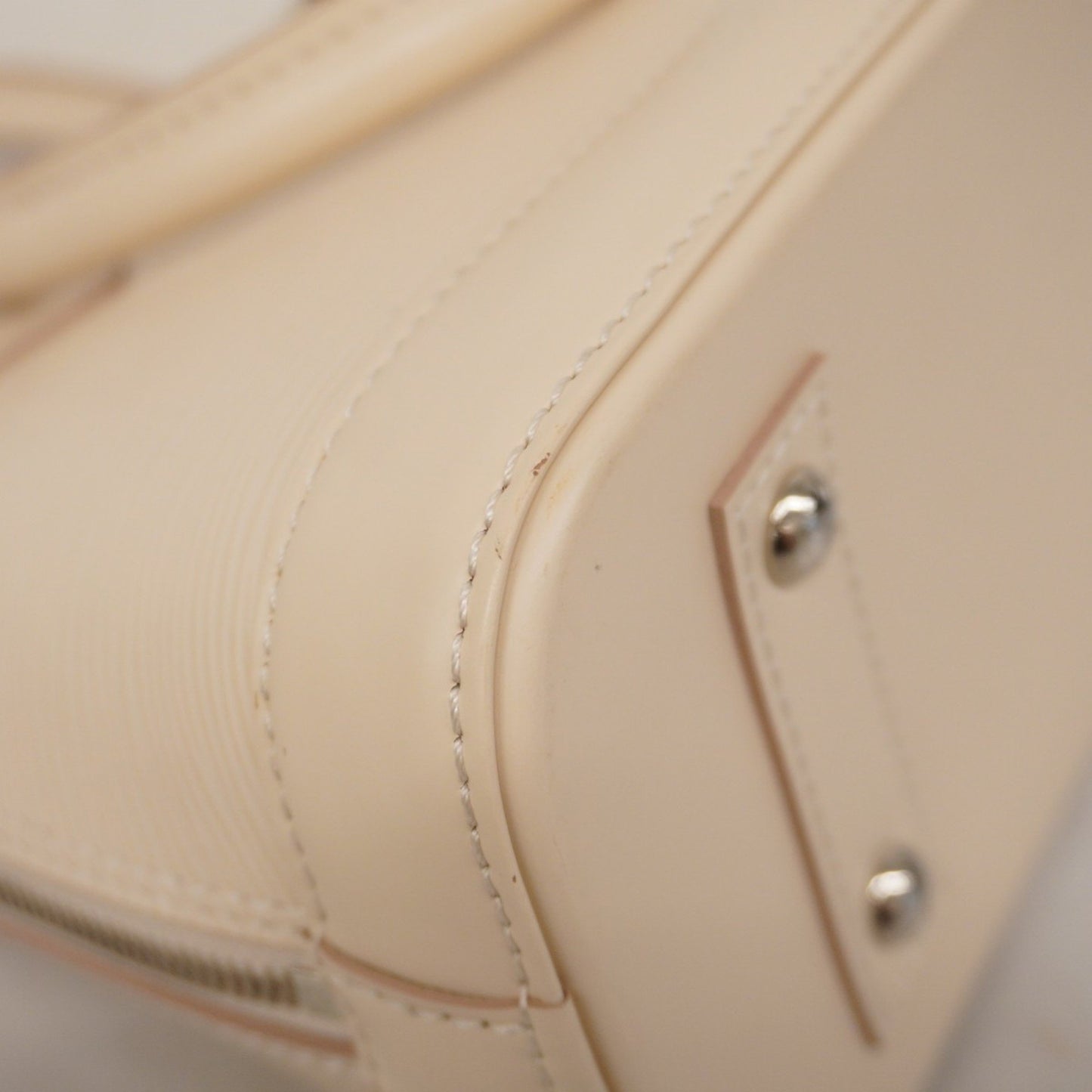 Louis Vuitton Epi Alma Bb Handbag M58706 Quartz White