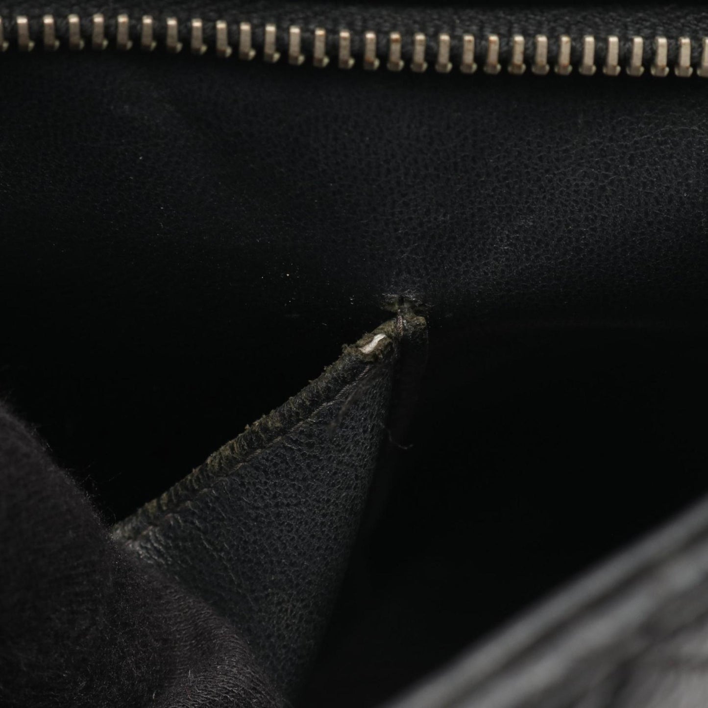 Chanel Chanel Reissue Tote Bag In Caviar (Grained Calfskin)