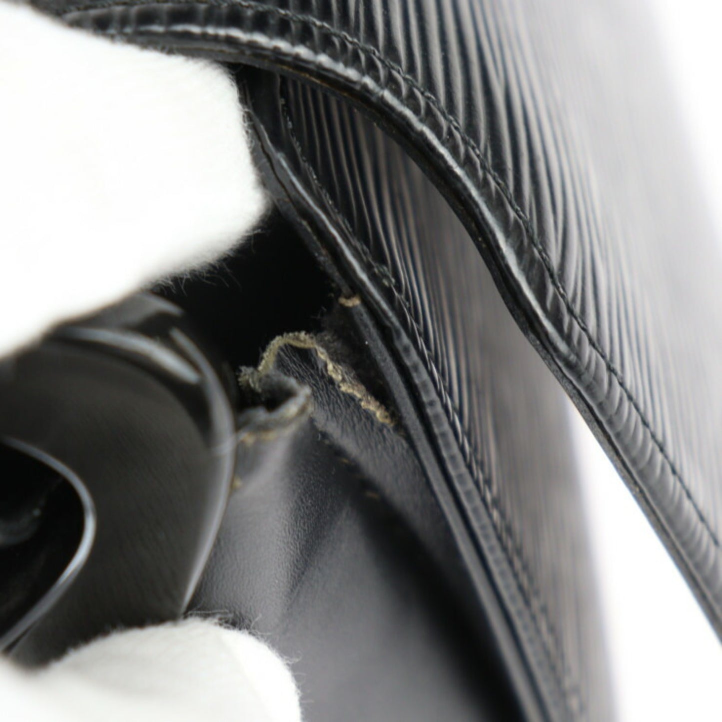 Louis Vuitton Nocturne Gm Shoulder Bag M52172 Epi Leather Black R2414113010039