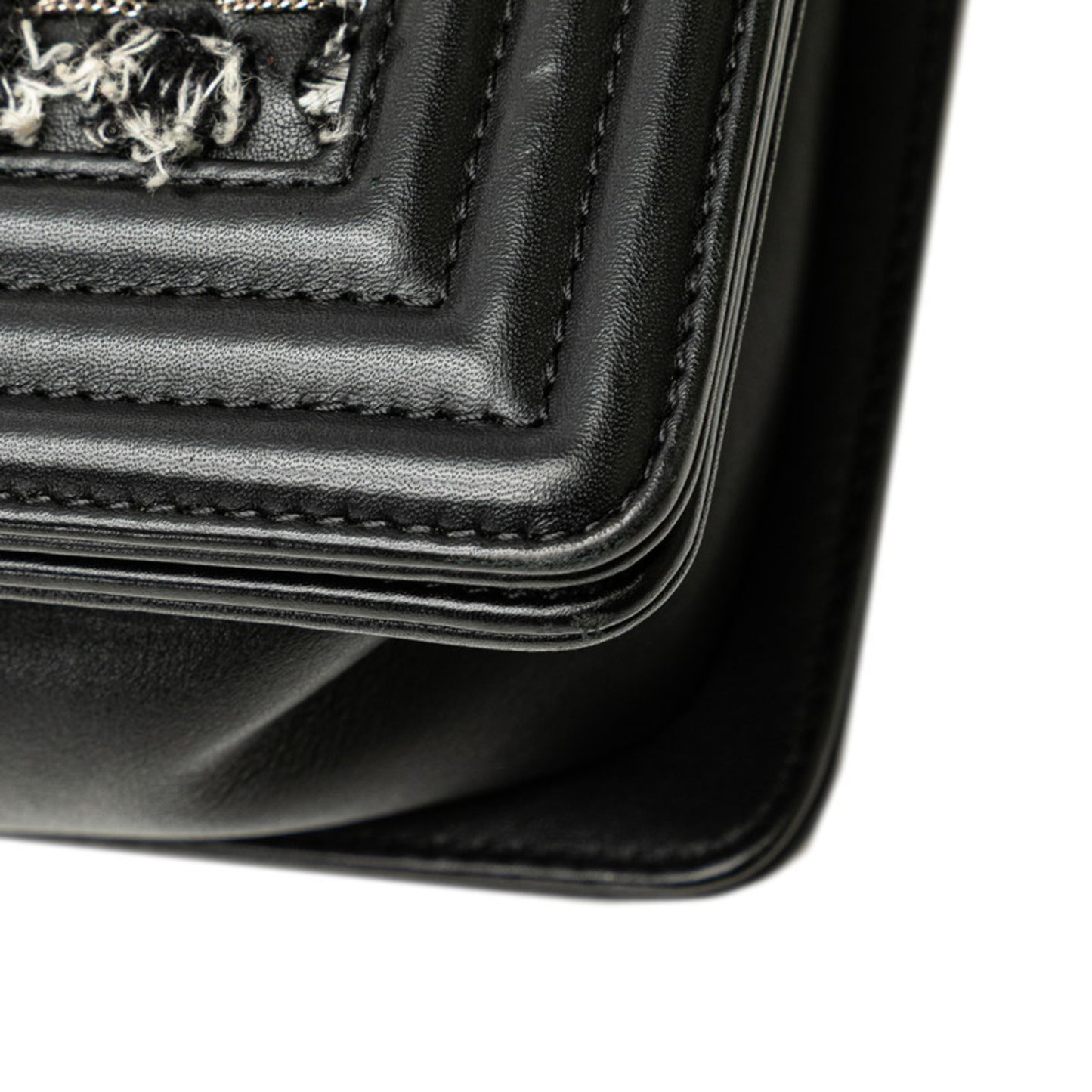 Chanel Boy Chanel 25 Crossbody Chain Shoulder Bag In Black