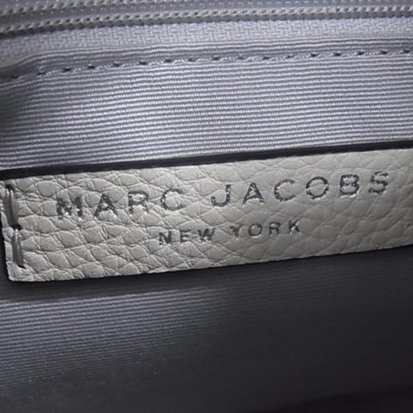 Marc Jacobs Small Drifter Convertible Handbag In Ivory Leather