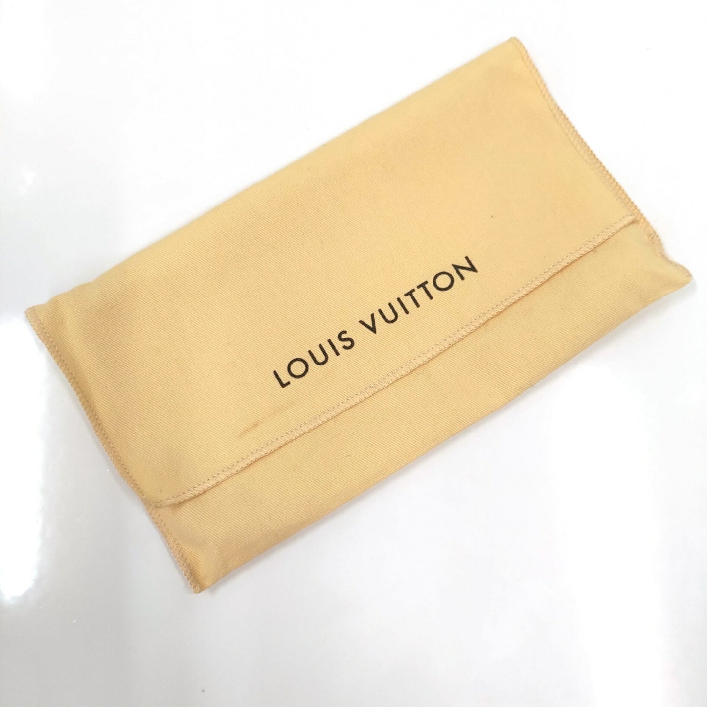 Louis Vuitton Epi Leather Sarah Wallet M60580