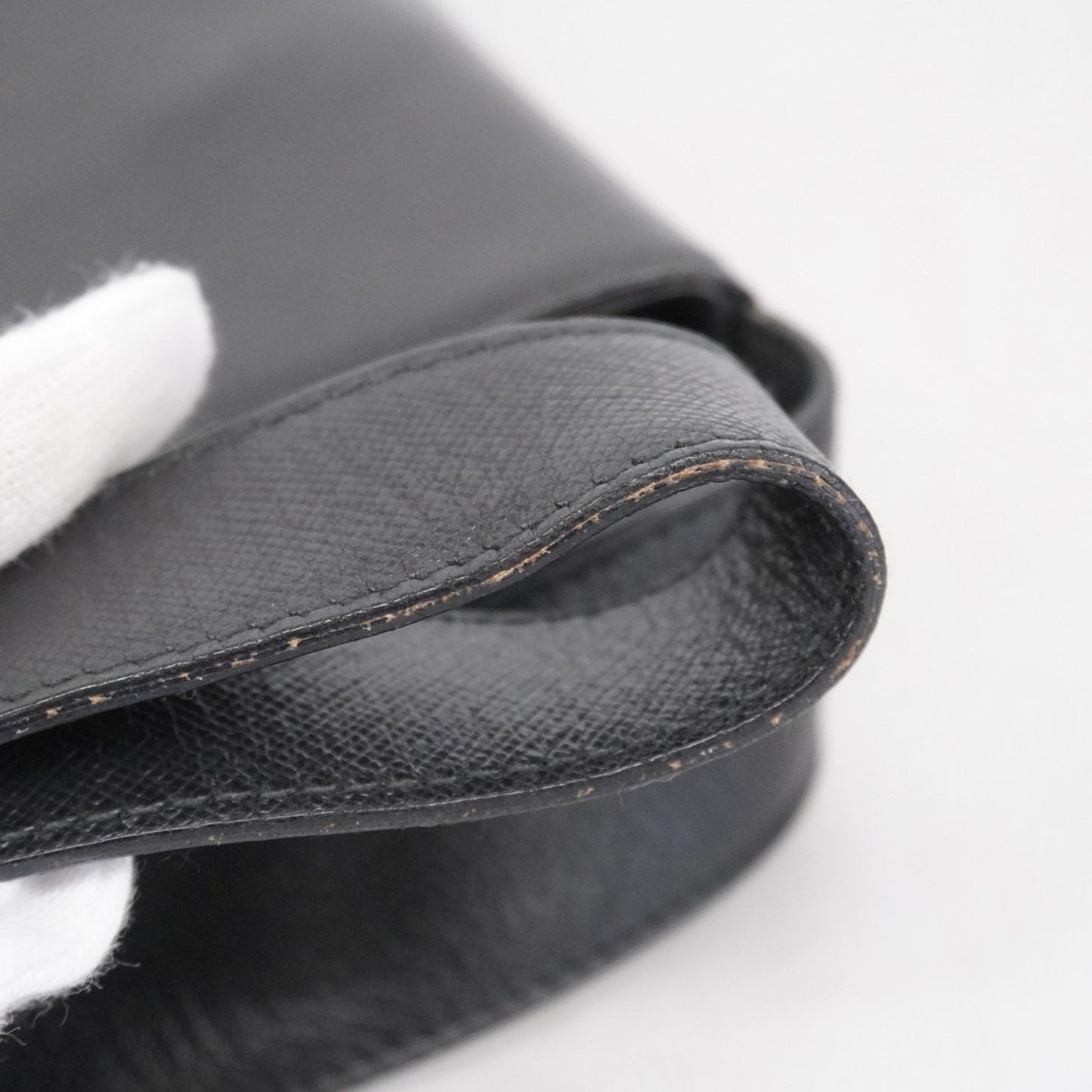 Salvatore Ferragamo Gancini Leather Shoulder Bag