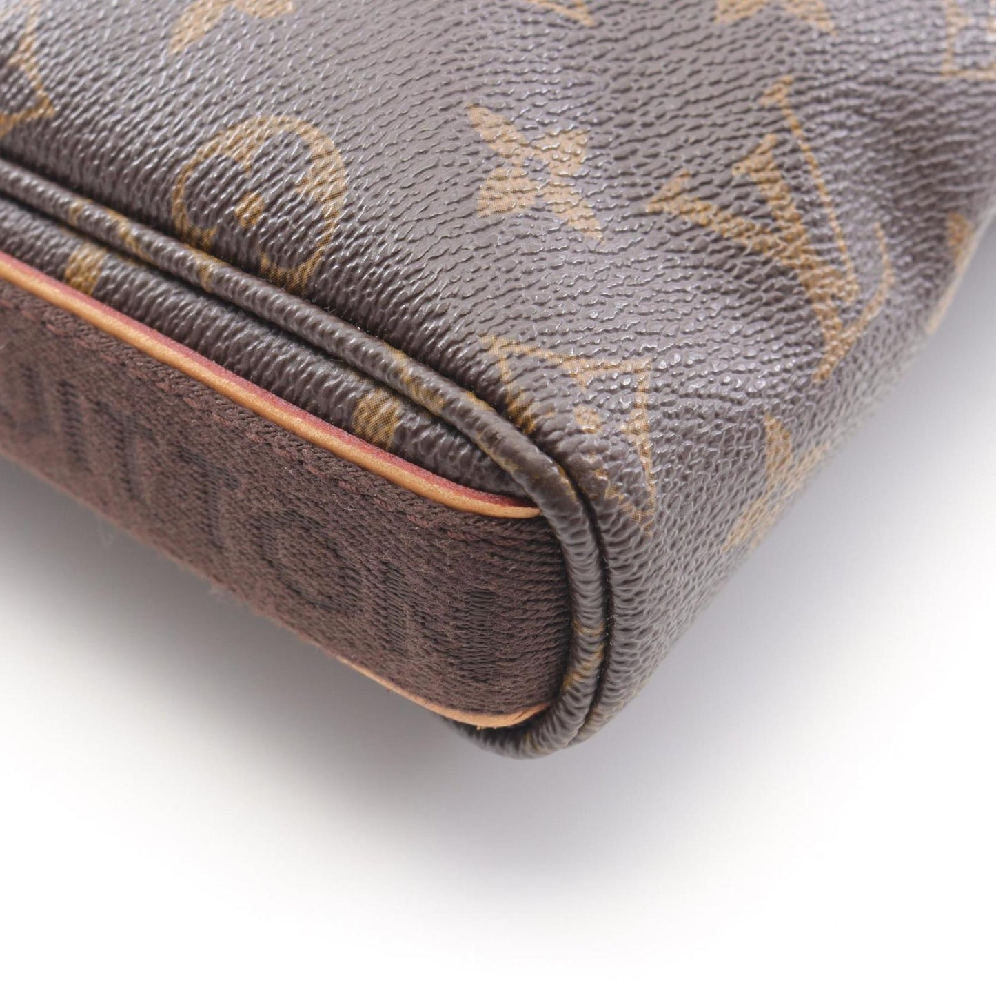 Louis Vuitton Trotter Bobur Shoulder Bag