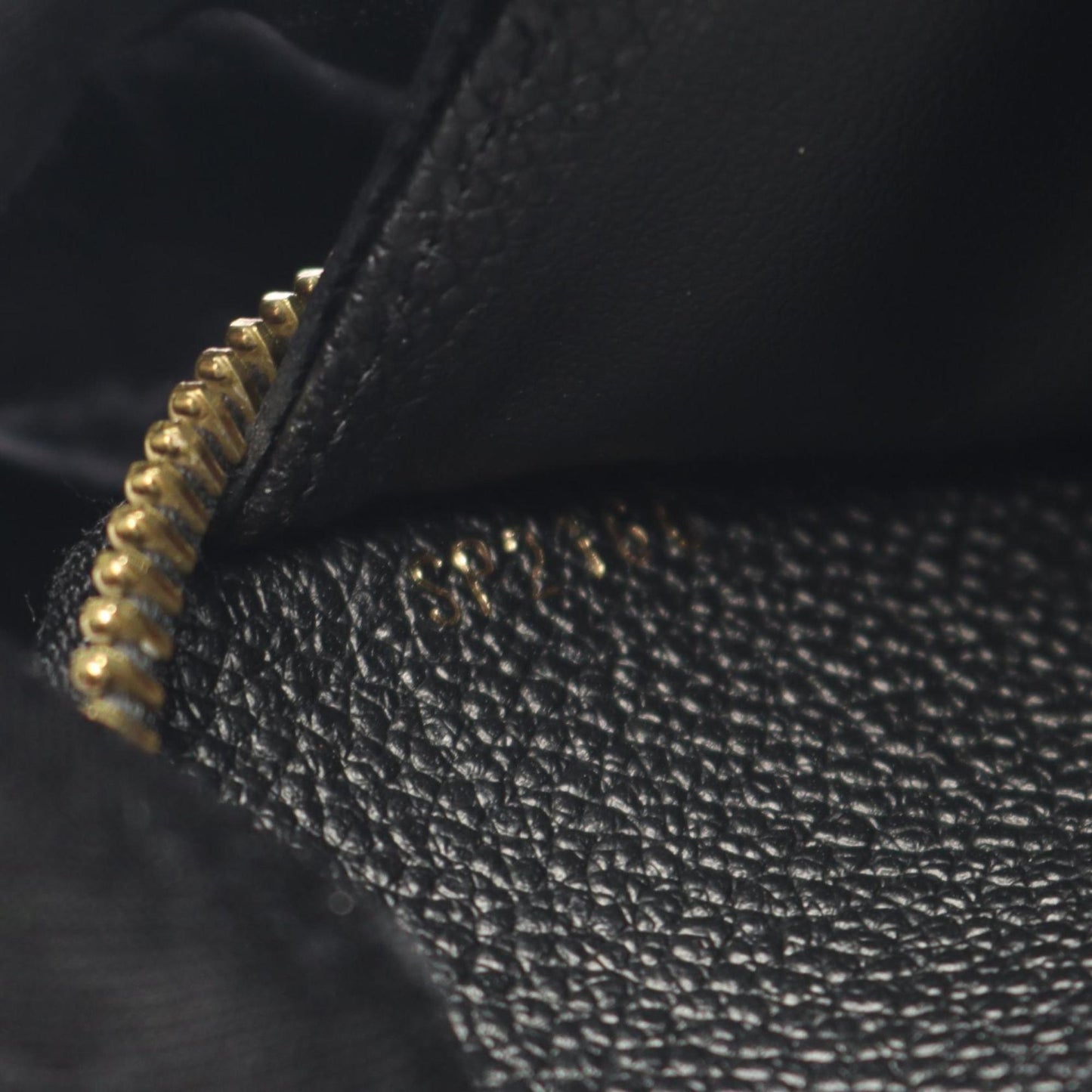 Louis Vuitton Zippy Wallet