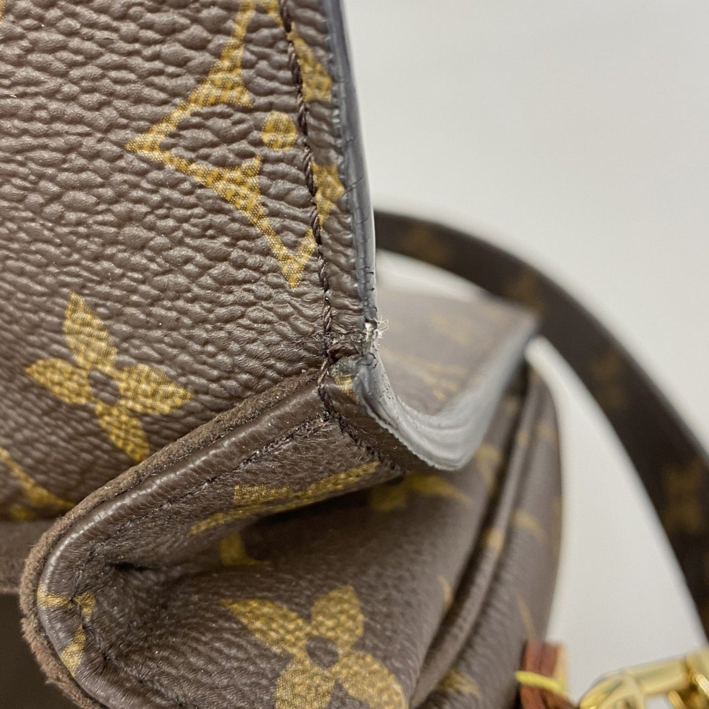 Louis Vuitton Monogram Pochette Metis Mm M44875 Handbag