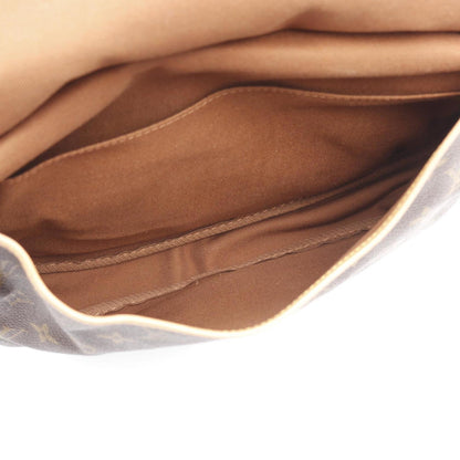 Louis Vuitton Saumur 30 Shoulder Bag