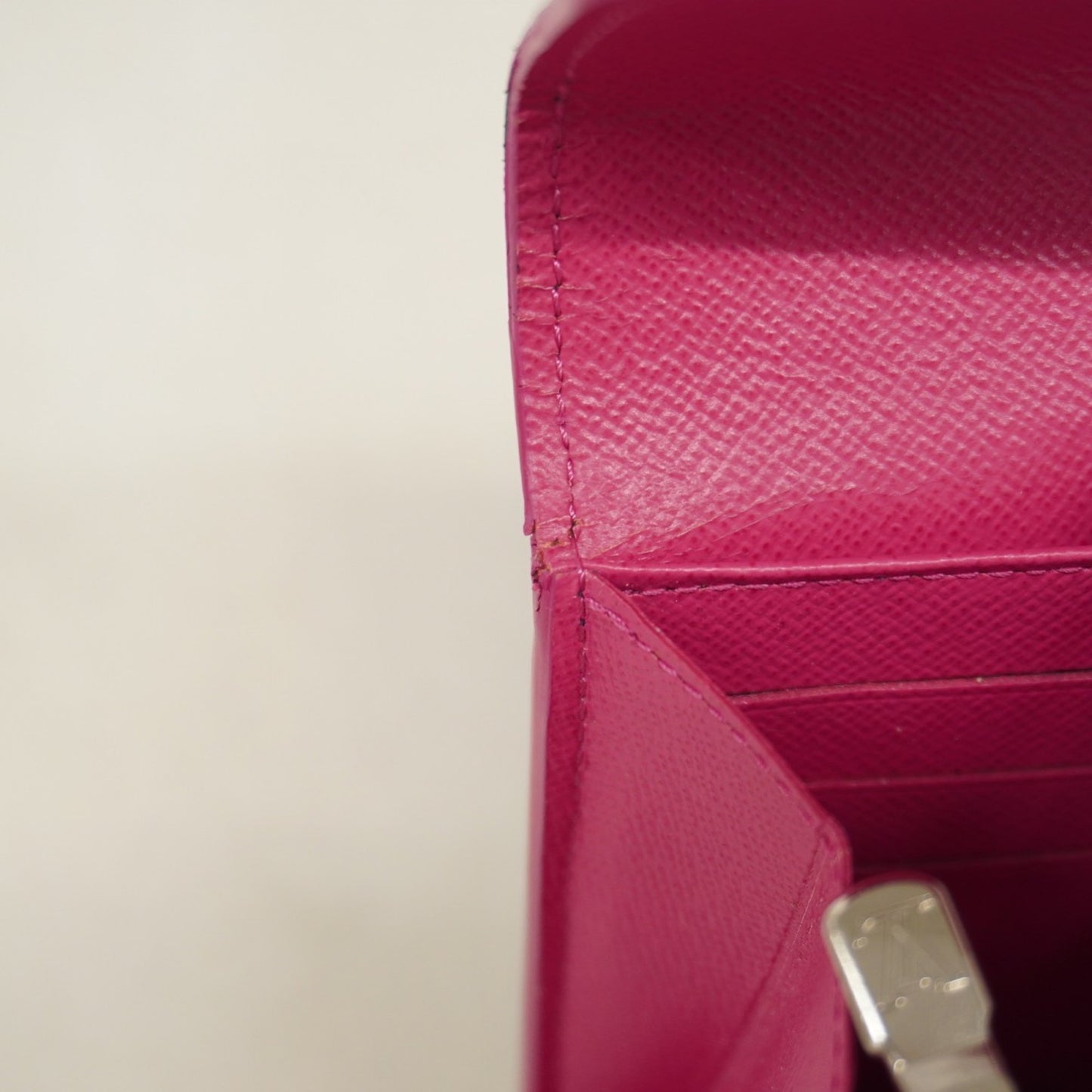 Louis Vuitton Epi Portefeuille Sarah Long Wallet M64322 Noir Hot Pink