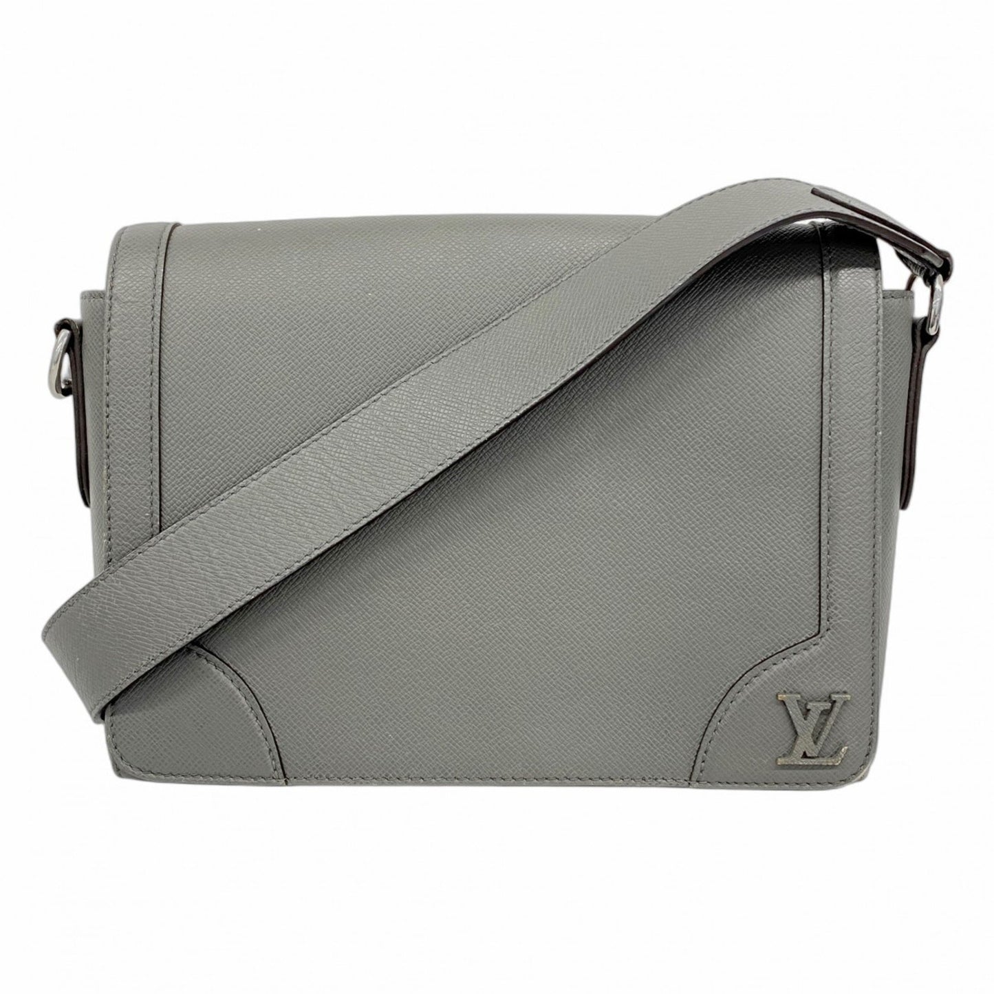 Louis Vuitton Taiga New Flap Shoulder Bag M30808