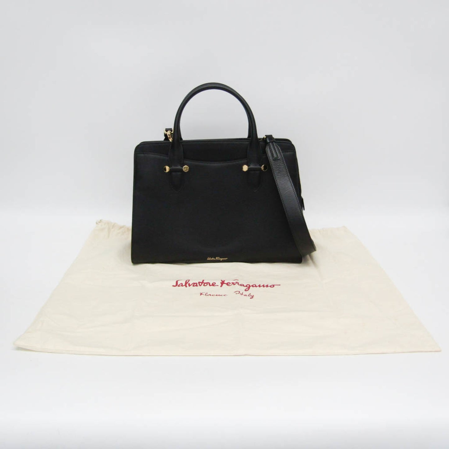 Salvatore Ferragamo Today Ee 21 G876 Women'S Leather Handbag