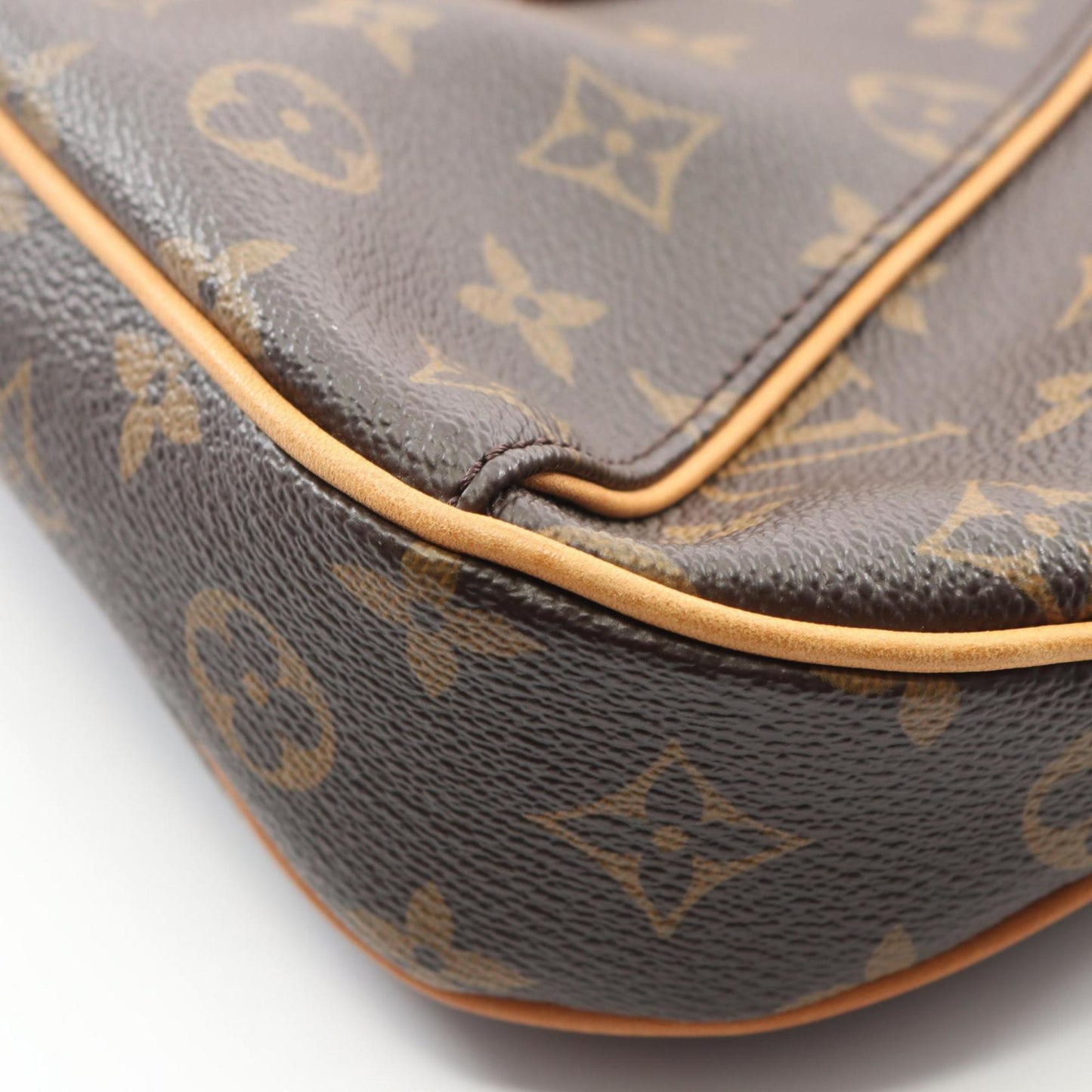 Louis Vuitton Thames Pm Shoulder Bag