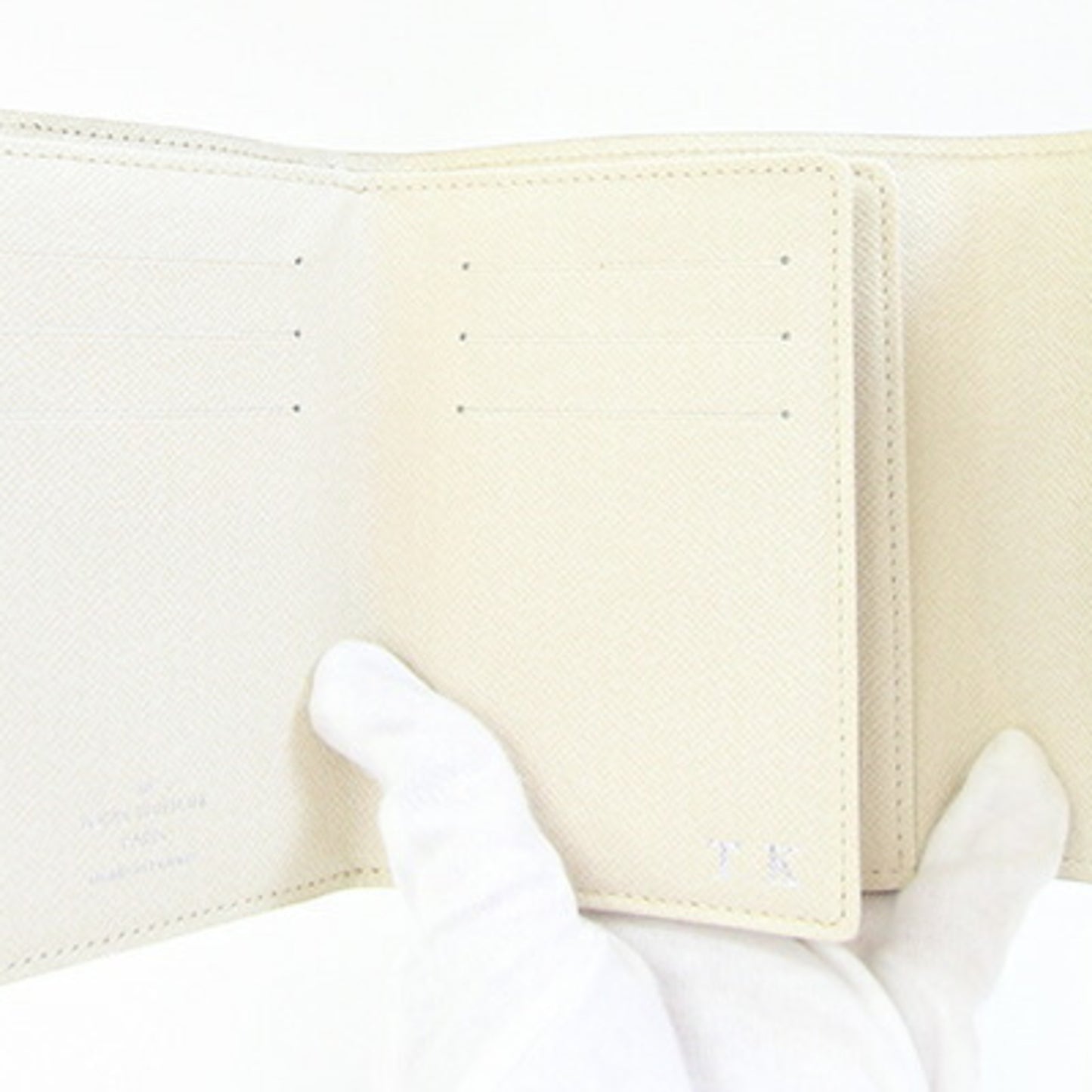 Louis Vuitton Epi Portefeuille Joy Tri-Fold Wallet M6658J Ivory