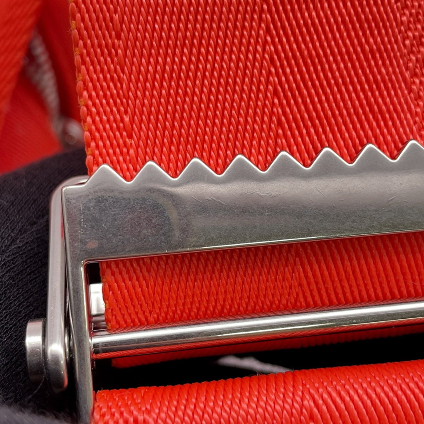 Bottega Veneta Intrecciato Nylon Body Bag 666850 Bottega Veneta