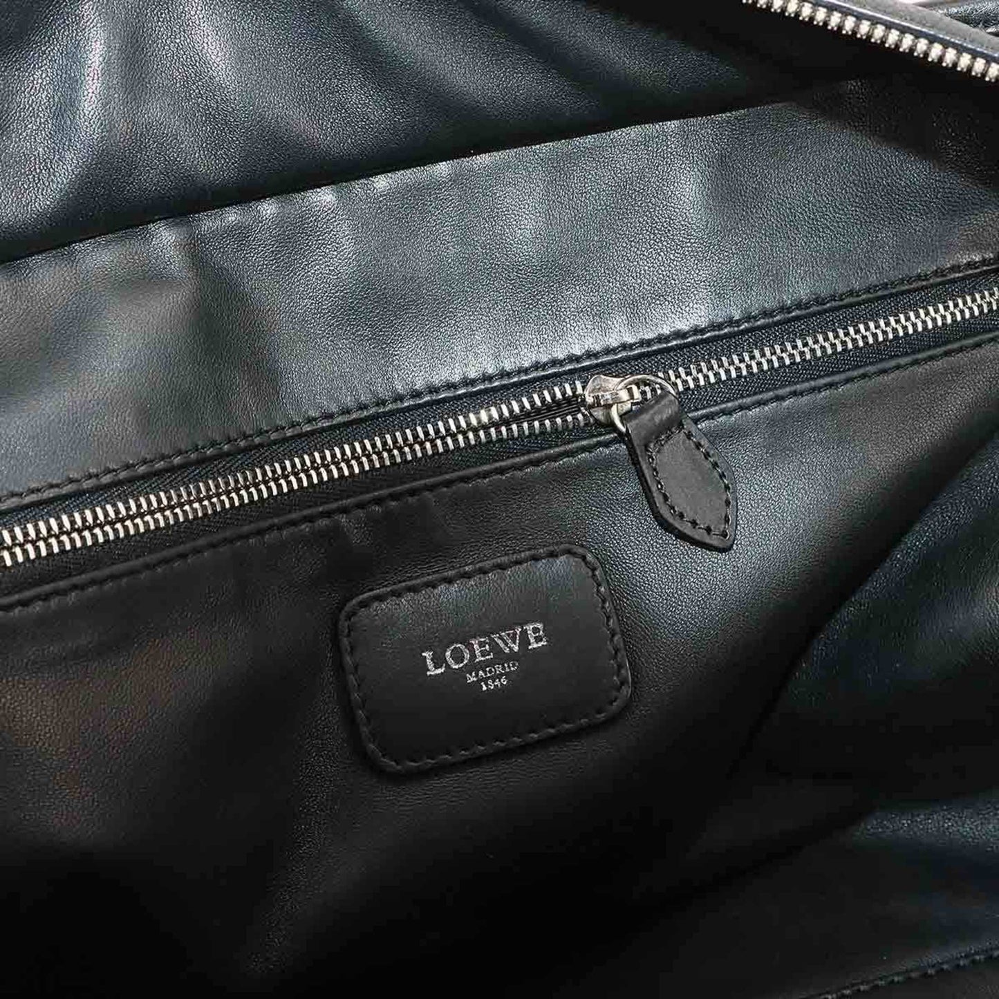 Loewe Amazona 36 Handbag In Black Leather